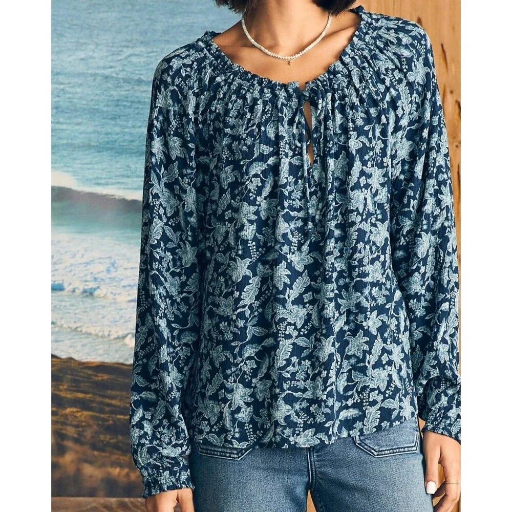 Faherty Emery Top in the Blue Floral S Coastal Boho Cottagecore Wanderlust